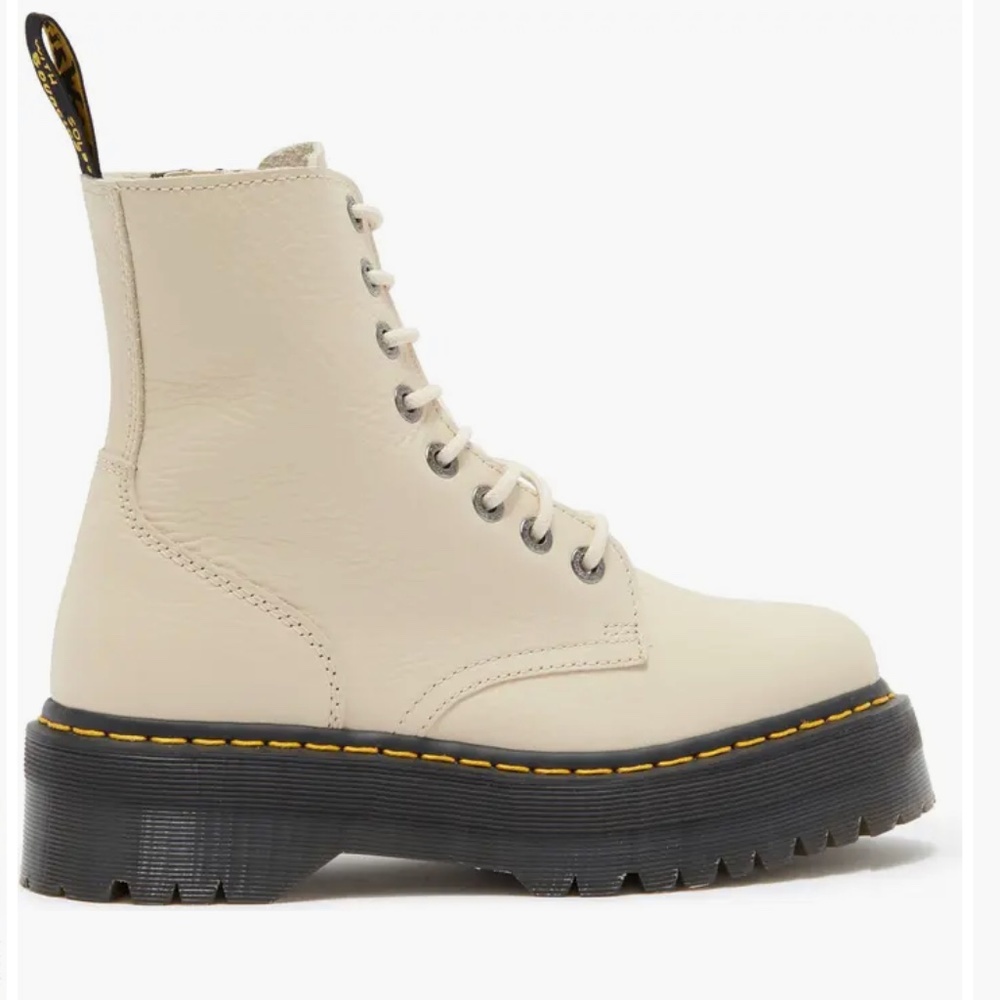 NEW Dr. Martens Gender Inclusive Jadon III Platform Boot - Picture 2 of 8